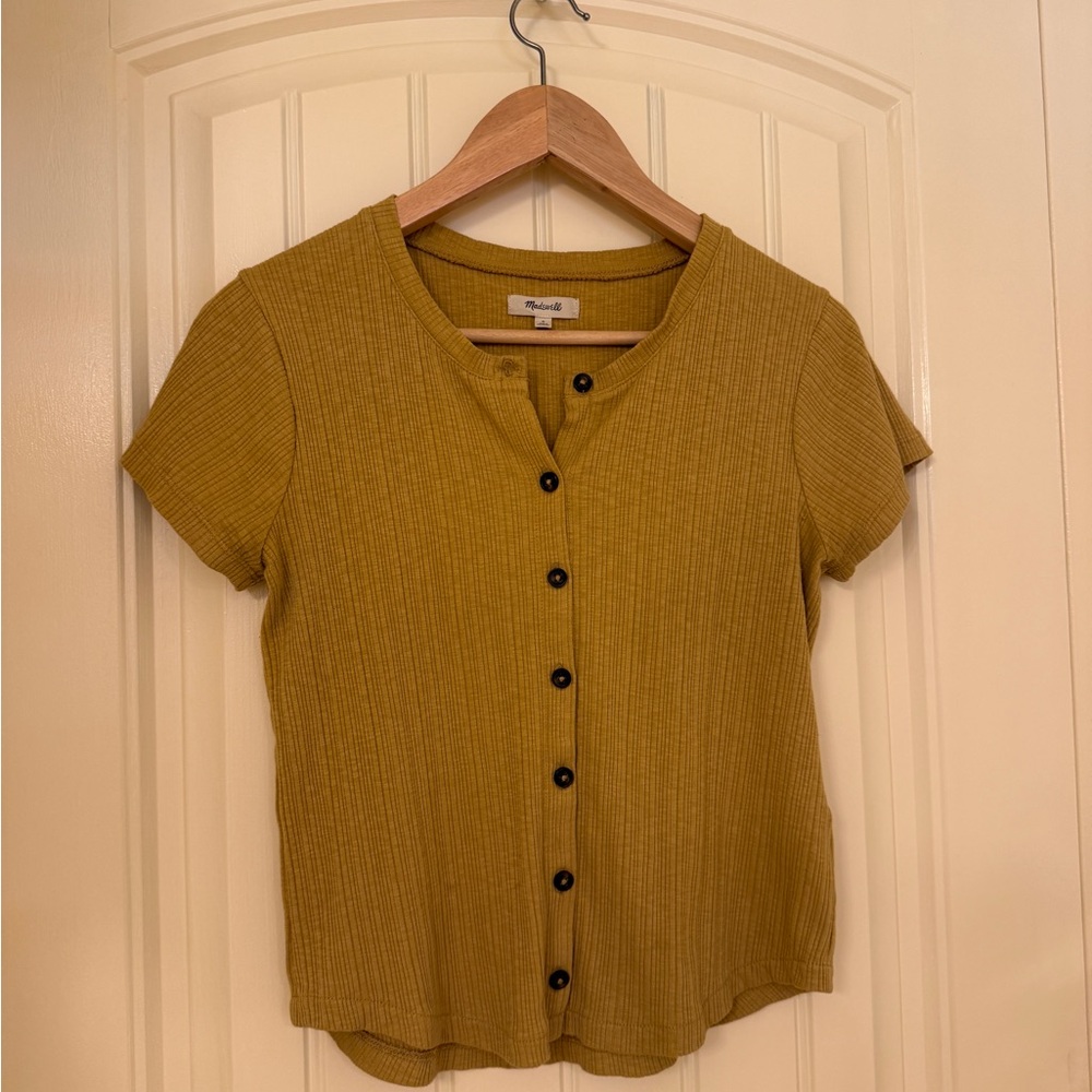 Madewell Short Sleeve Ribbed Button-Front Top - Mustard Yellow